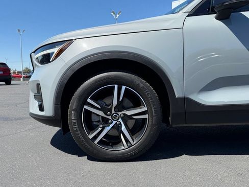Used 2024 Volvo XC40 B5 Core AWD/4WD image 8