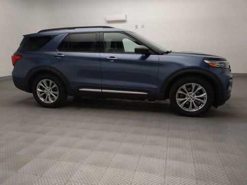 Used 2020 Ford Explorer XLT w/ Equipment Group 202A image 11