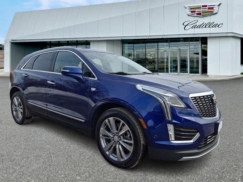 Certified 2023 Cadillac XT5 Premium Luxury w/ Platinum Package image 7