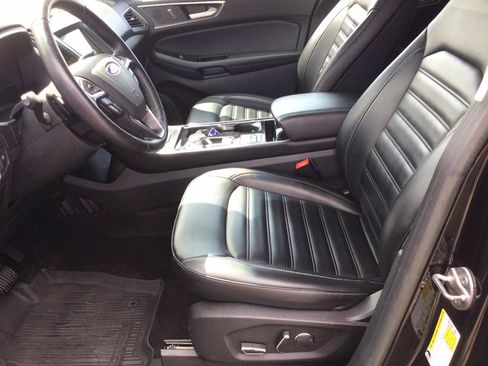 Used 2019 Ford Edge SEL w/ Equipment Group 201A AWD/4WD image 19