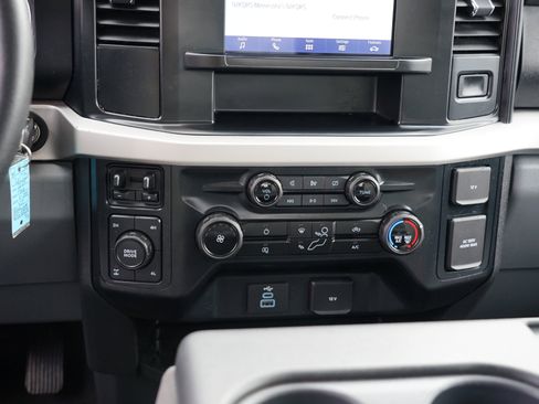 Used 2024 Ford F250 XLT w/ FX4 Off-Road Package image 26