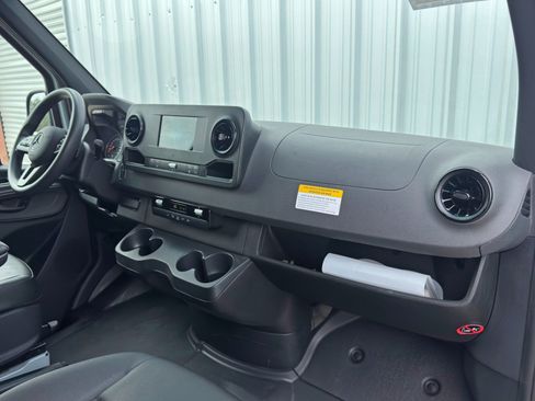 Used 2023 Mercedes-Benz Sprinter 2500 w/ Acoustic Package image 14