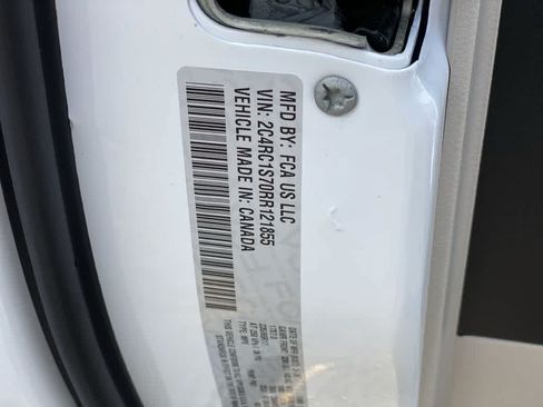 Used 2024 Chrysler Pacifica Limited FWD image 26