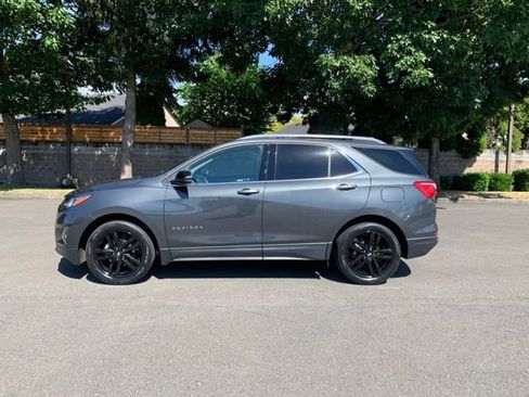Used 2020 Chevrolet Equinox LT w/ Sport Edition AWD/4WD image 2