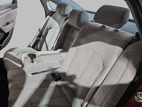 Used 2016 Hyundai Sonata SE image 17