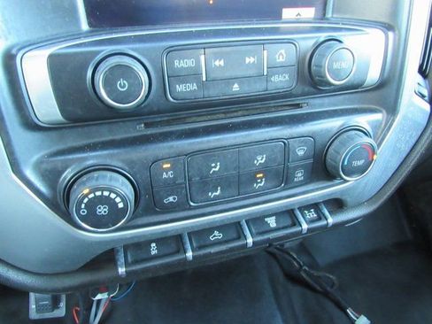 Used 2015 GMC Sierra 3500 SLE w/ SLE Preferred Package image 21