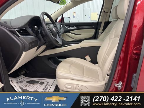 Used 2023 Buick Enclave Essence w/ Experience Buick Package image 9