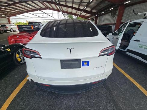 Used 2022 Tesla Model Y Long Range AWD/4WD image 6
