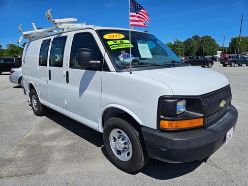 Used 2015 Chevrolet Express 2500 RWD image 8