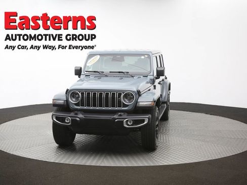 Used 2025 Jeep Wrangler Unlimited Sahara image 53