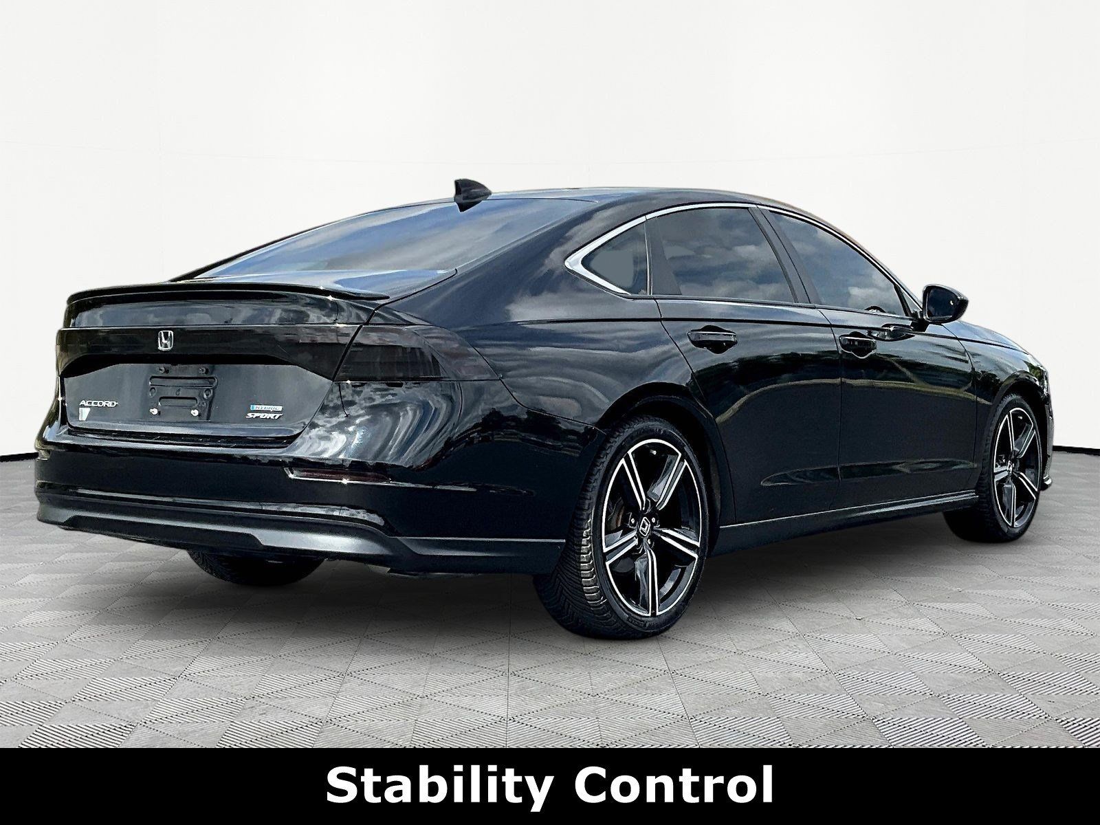 Used 2024 Honda Accord Sport image 6