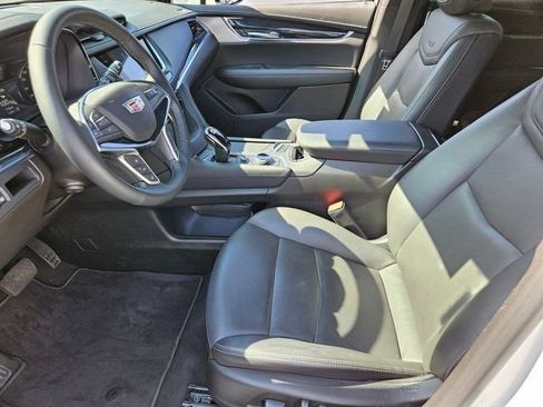 Certified 2025 Cadillac XT5 Premium Luxury image 6