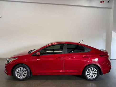 Used 2020 Hyundai Accent SE FWD image 3