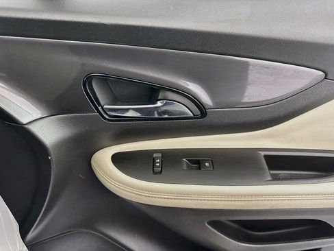 Used 2020 Buick Encore Preferred FWD image 31