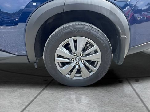 Used 2025 Nissan Pathfinder SV FWD image 28