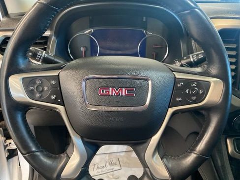 Used 2022 GMC Acadia Denali w/ Denali Technology Package image 15