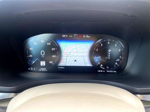 Used 2019 Volvo S60 T6 Momentum w/ Multimedia Package image 28