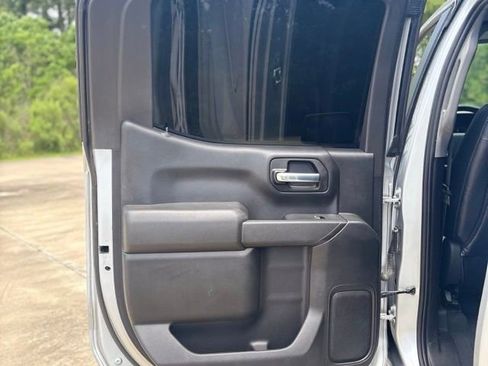 Used 2021 Chevrolet Silverado 1500 LT AWD/4WD image 22