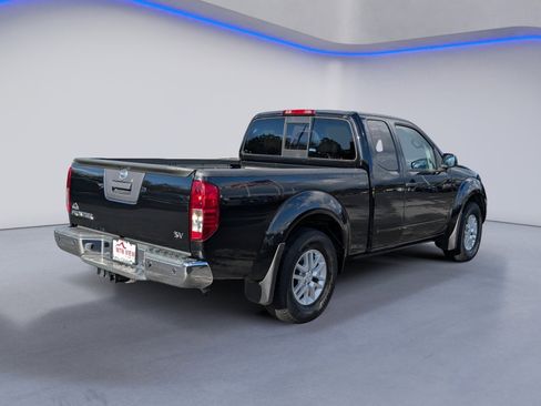 Used 2020 Nissan Frontier SV image 8