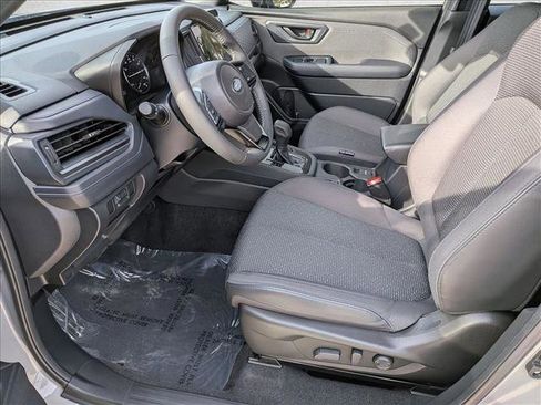 Used 2025 Subaru Forester Premium image 11