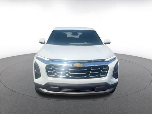 Used 2025 Chevrolet Equinox LT image 4