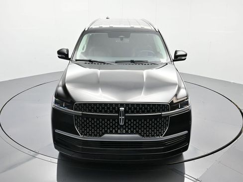 New 2026 Lincoln Navigator L Premier AWD/4WD image 32