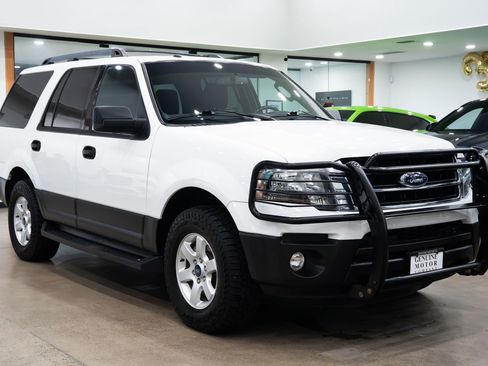 Used 2017 Ford Expedition XL w/ Equipment Group 101A image 3