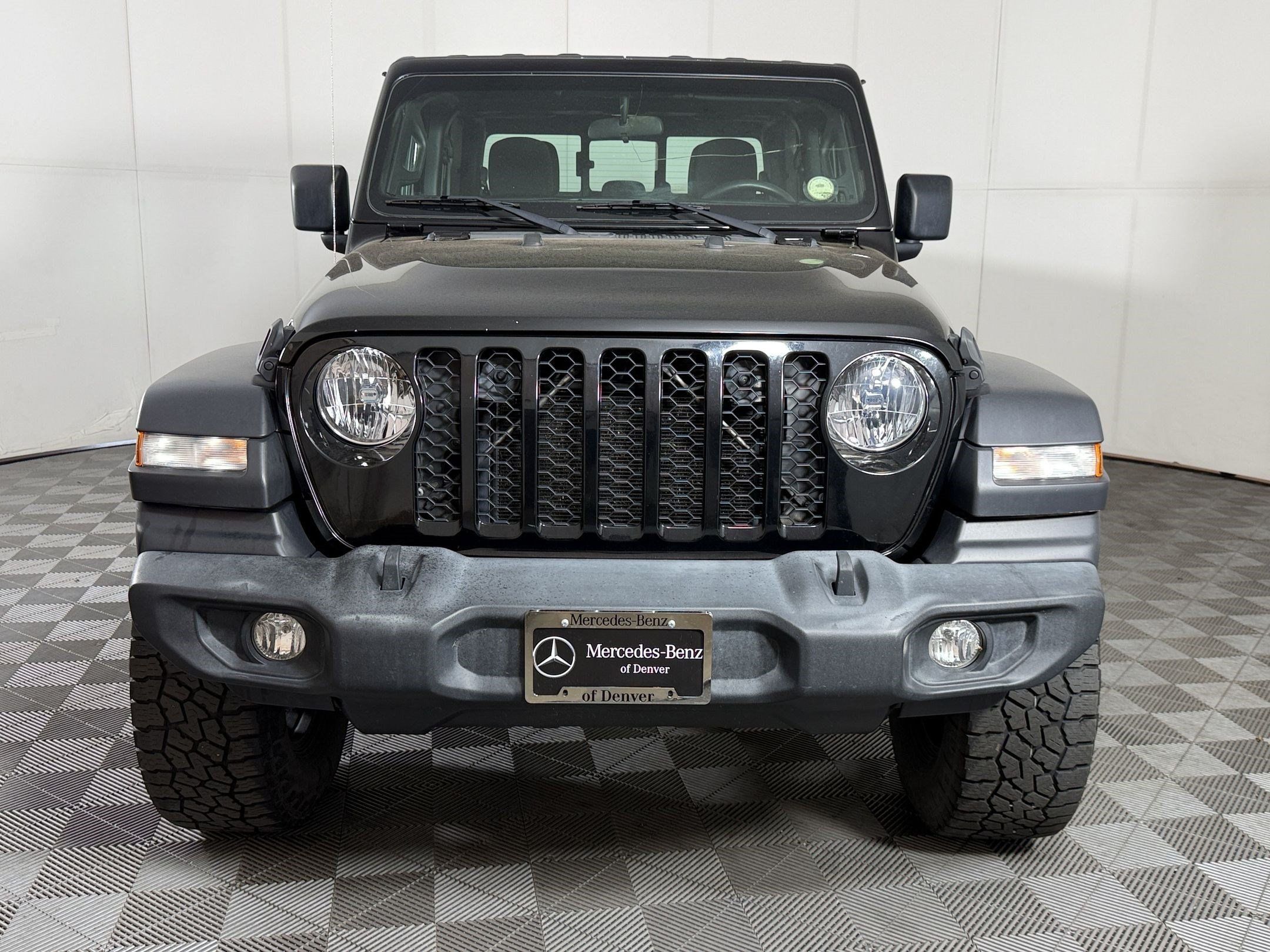 Used 2021 Jeep Gladiator Sport AWD/4WD image 6