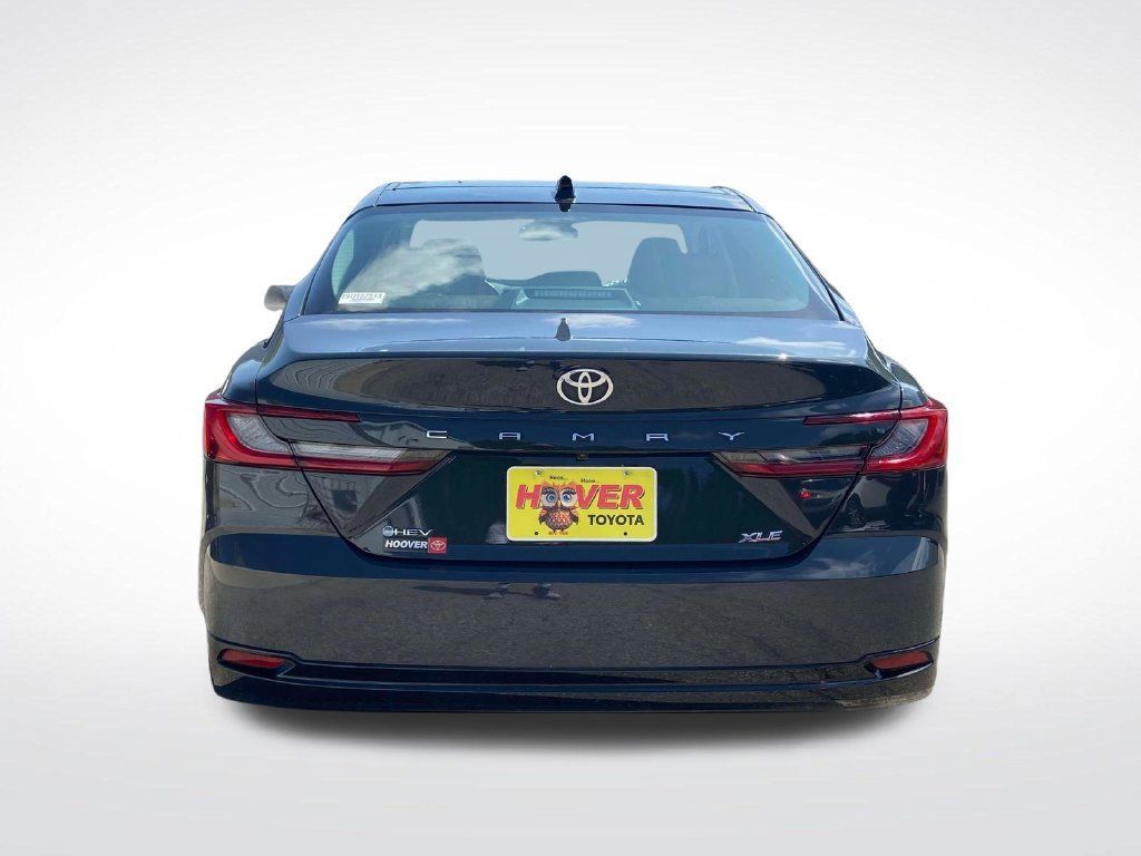 Used 2025 Toyota Camry XLE FWD image 38