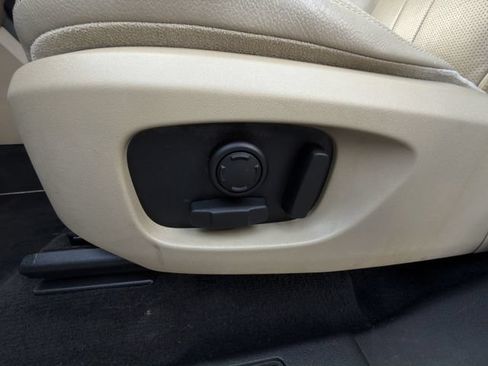 Used 2018 Land Rover Discovery Sport HSE AWD/4WD image 26