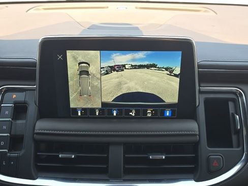 Used 2022 Chevrolet Suburban Z71 w/ Z71 Off-Road Package image 38