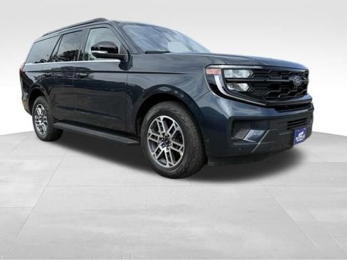 Used 2025 Ford Expedition Active AWD/4WD image 1