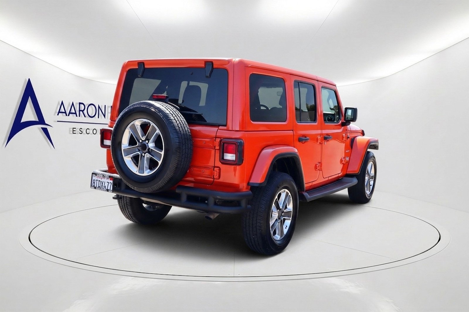 Used 2019 Jeep Wrangler Unlimited Sahara w/ Uconnect 4C Nav & Sound Group AWD/4WD image 4