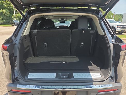 Used 2023 INFINITI QX60 Luxe w/ Performance Audio Package AWD/4WD image 10