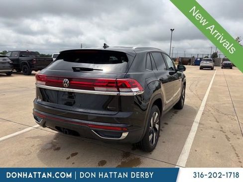 Used 2024 Volkswagen Atlas Cross Sport SE AWD/4WD image 3