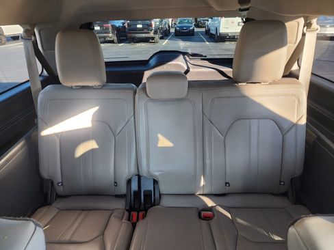 Used 2021 Ford Expedition Max Limited image 17