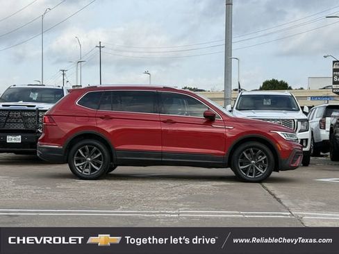 Used 2022 Volkswagen Tiguan SE image 5