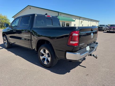 Used 2024 RAM 1500 Laramie AWD/4WD image 3