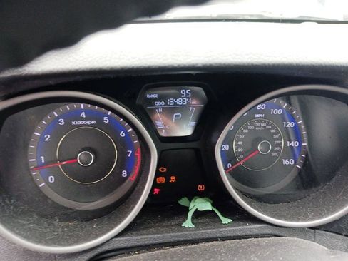 Used 2011 Hyundai Elantra Limited FWD image 5