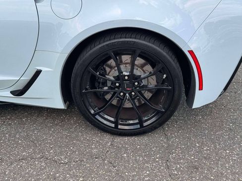 Used 2018 Chevrolet Corvette Grand Sport RWD image 11
