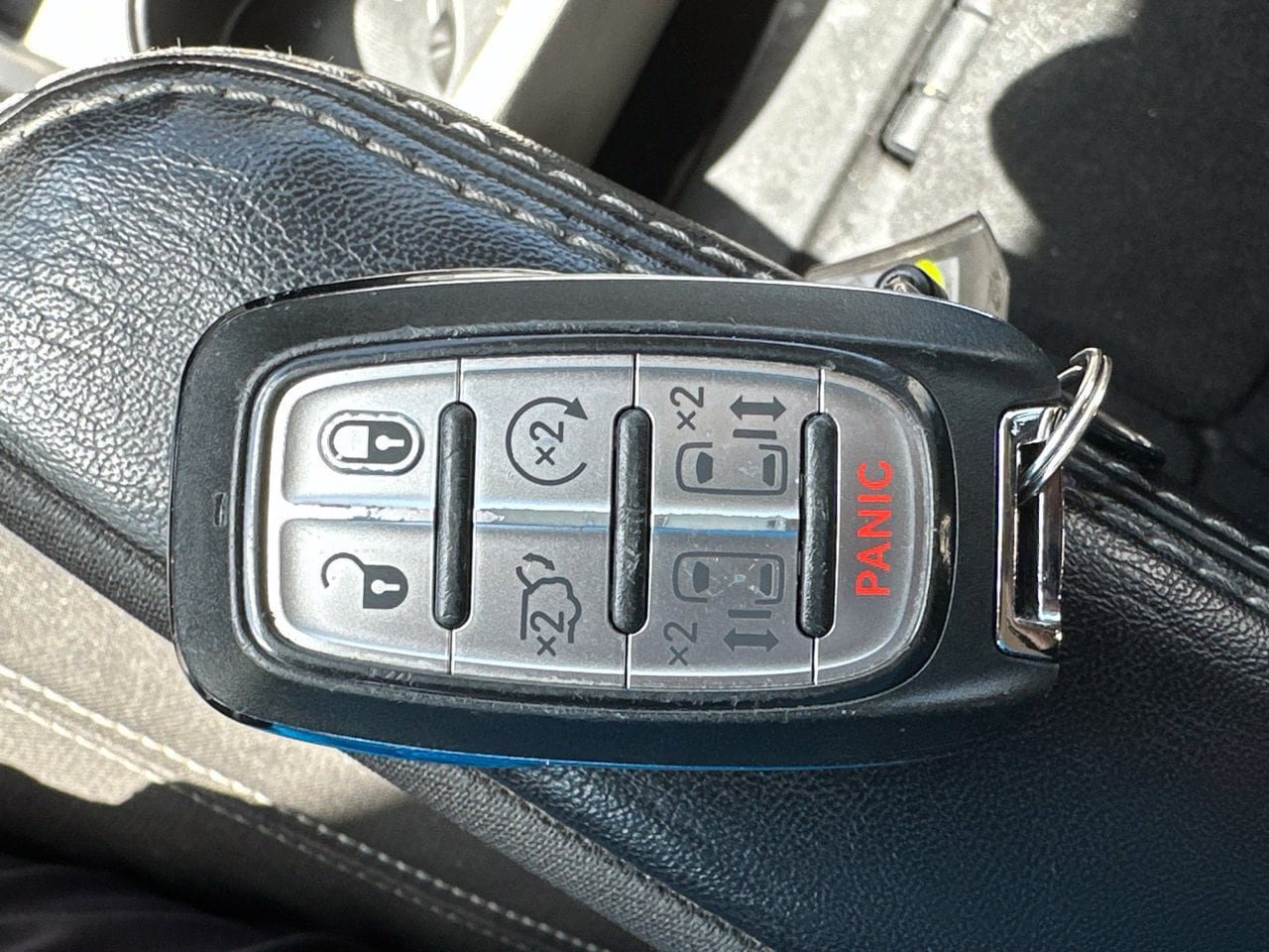 Used 2023 Chrysler Voyager LX FWD image 28