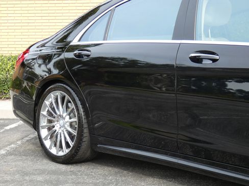 Used 2014 Mercedes-Benz S 550 Sedan image 7