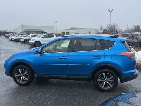 Used 2018 Toyota RAV4 XLE image 8