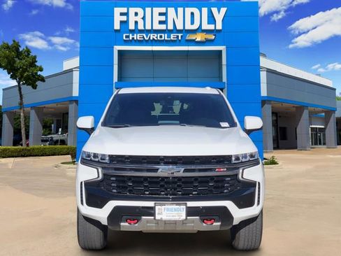 Used 2022 Chevrolet Tahoe Z71 w/ Luxury Package image 2