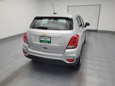 Used 2020 Chevrolet Trax LS FWD image 7