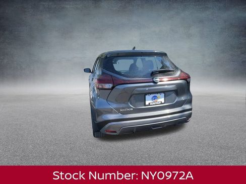 New 2025 Nissan Kicks Play S image 9