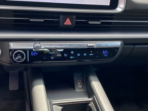 Used 2025 Hyundai Ioniq 6 SE image 21