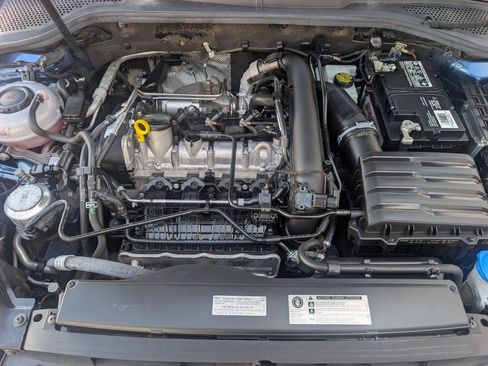 Used 2019 Volkswagen Golf SE FWD image 4