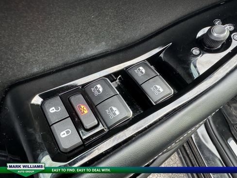 Used 2023 Jeep Grand Cherokee L Overland image 11