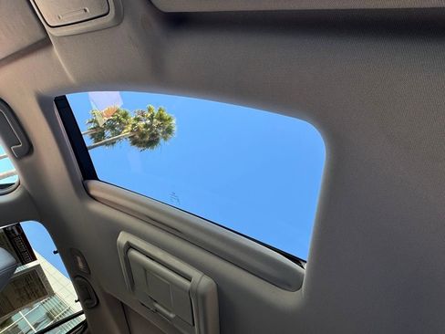 Used 2016 Honda Pilot Elite image 14